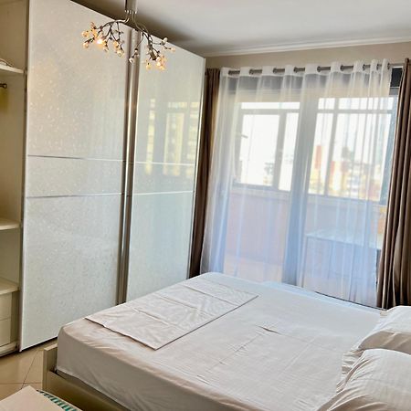 Boulevard Views - Spacious Tirana Apartment Eksteriør billede