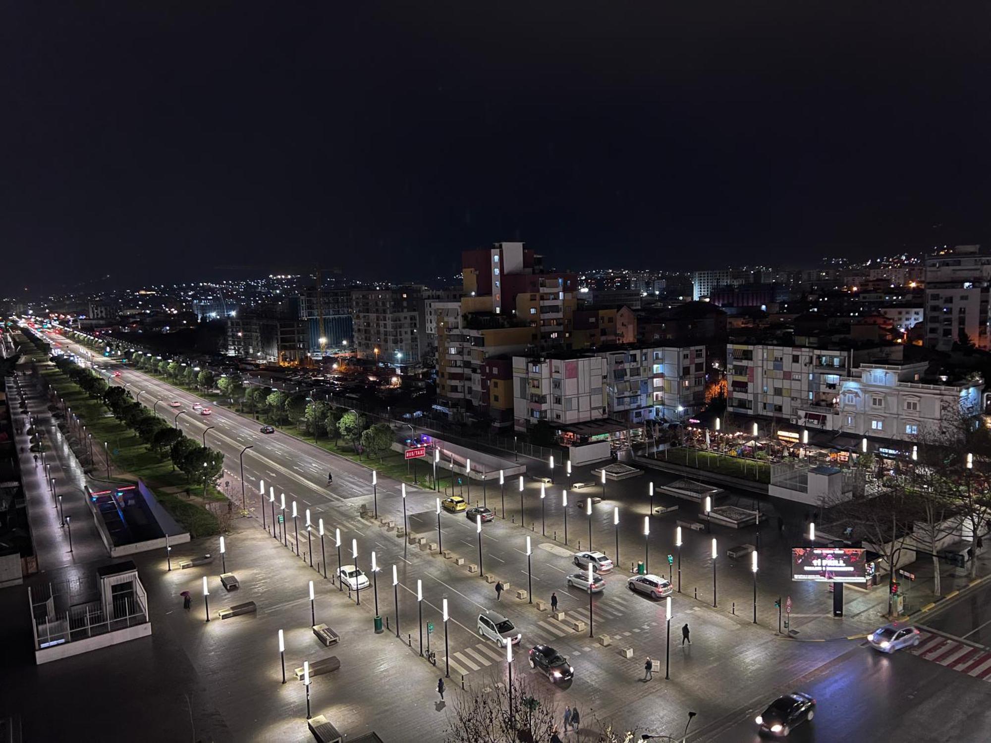 Boulevard Views - Spacious Tirana Apartment Eksteriør billede