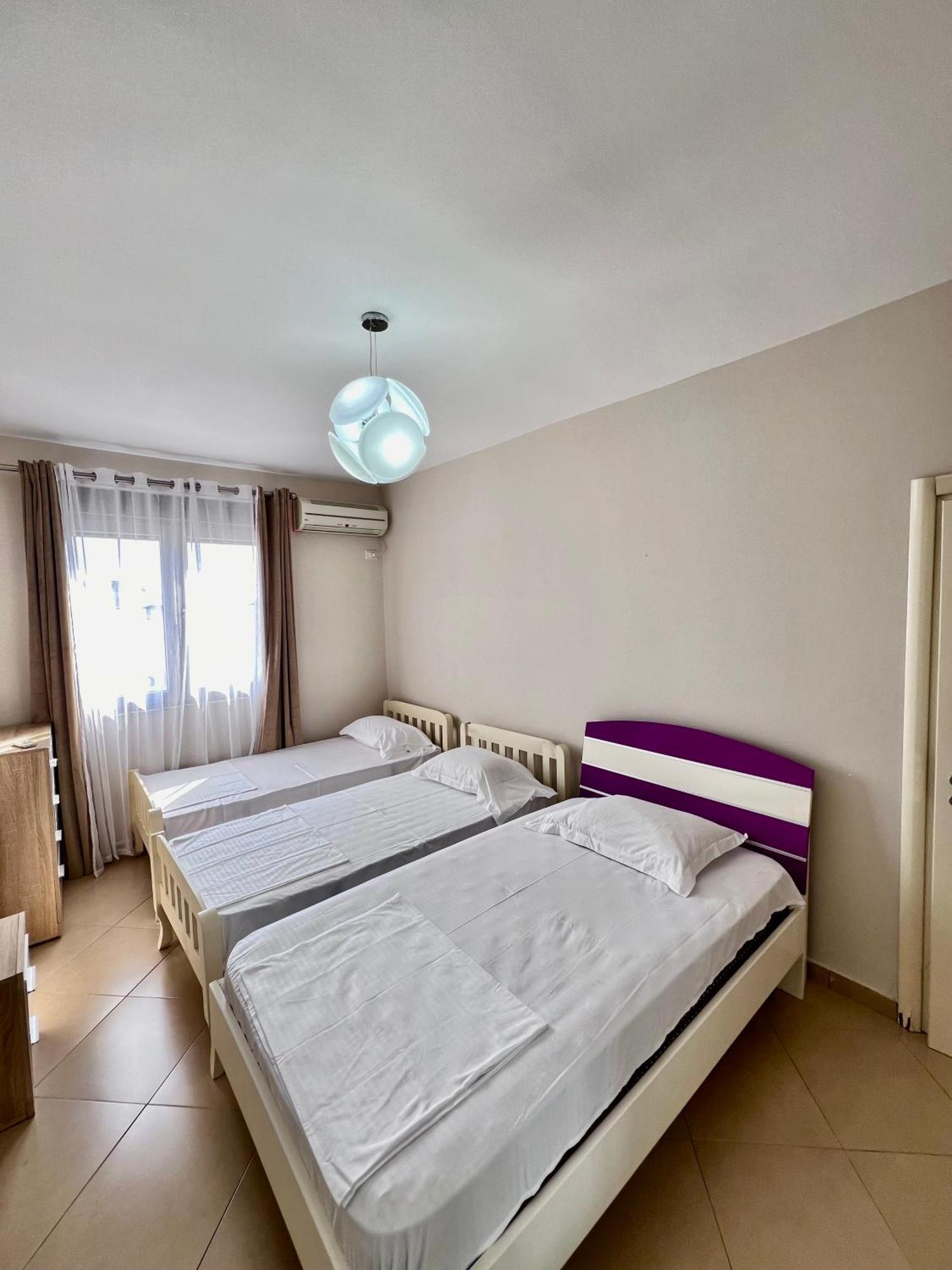 Boulevard Views - Spacious Tirana Apartment Eksteriør billede